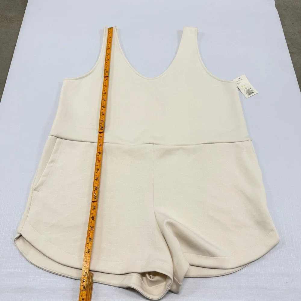 All in Motion Womens Active Romper XL Cream Sleeveless V-Neck Pockets 018011580 - Picture 3 of 9